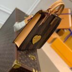 Louis Vuitton LV Unisex Sac Plat Cross Monogram Stripes Brown Coated Canvas – Bild 4