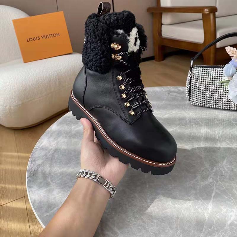 Replica Louis Vuitton Black Territory Flat Ranger Boots with Shearling for  Sale