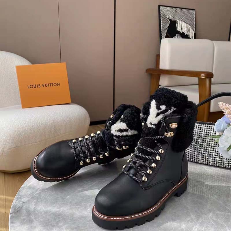 Replica Louis Vuitton Black Territory Flat Ranger Boots with Shearling for  Sale