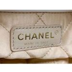 Chanel Women 22 Large Handbag Calfskin Gold-Tone Lacquered Metal - Bild 9