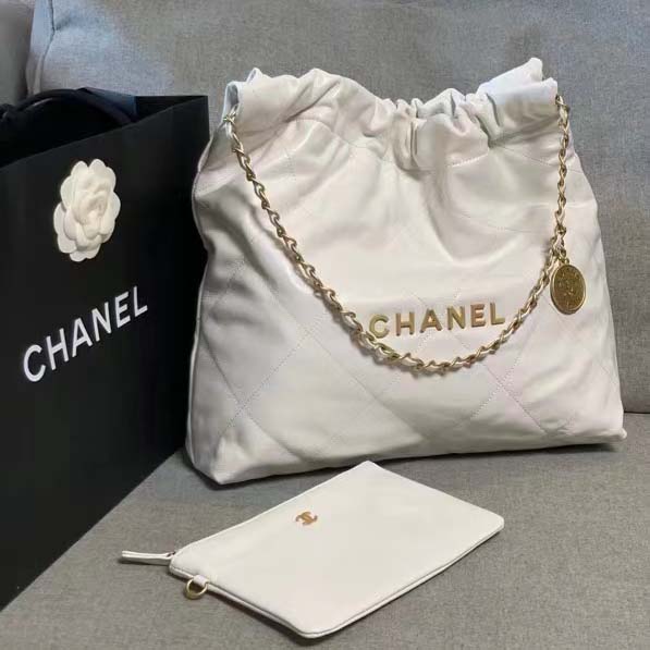 Chanel Women 22 Large Handbag Calfskin Gold-Tone Lacquered Metal (8)
