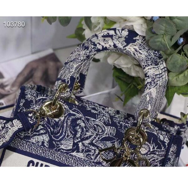 Dior Women CD Medium Lady D-Lite Bag Blue Toile De Jouy Reverse Embroidery (7)