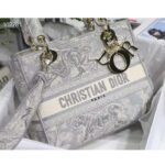Dior Women CD Medium Lady D-Lite Bag Gray Toile De Jouy Reverse Embroidery - Imagen 4