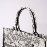 Dior Women Large Dior Book Tote Blue Toile de Jouy Flowers Embroidery (1)