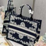 Dior Women Large Dior Book Tote Blue and White Cornely-Effect Embroidery - Imagen 6