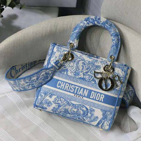 Dior Women Medium Lady D-lite Bag Cornflower Blue Toile DE Jouy Embroidery (2)