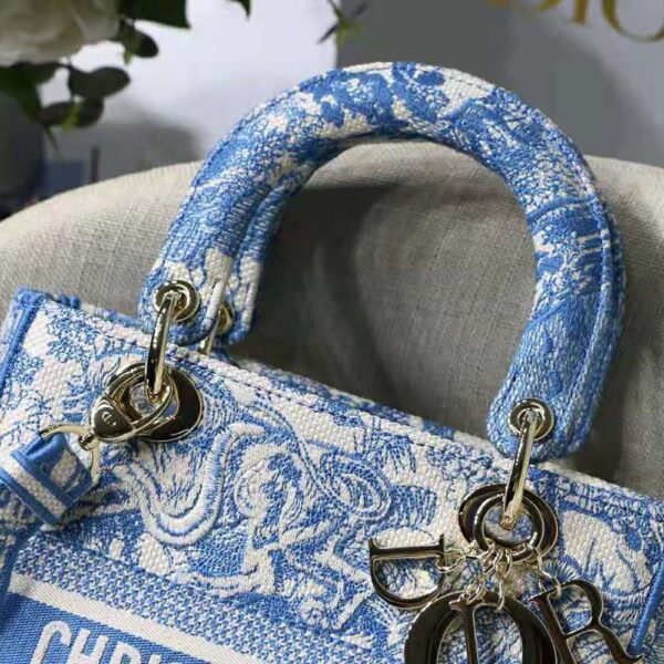 Dior Women Medium Lady D-lite Bag Cornflower Blue Toile DE Jouy Embroidery (6)