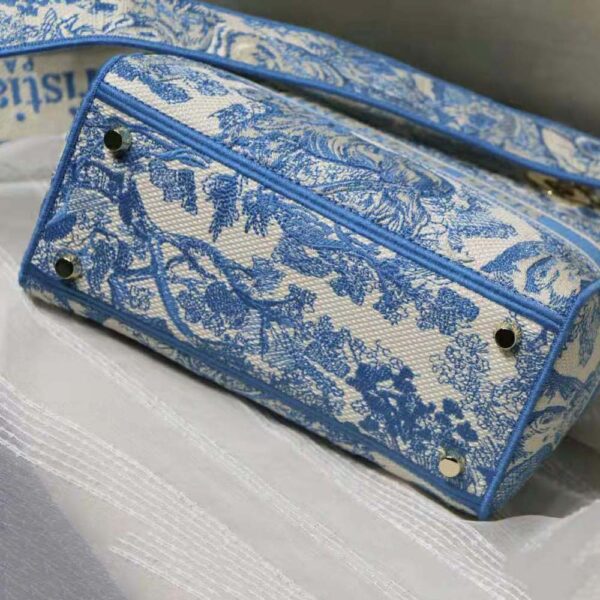 Dior Women Medium Lady D-lite Bag Cornflower Blue Toile DE Jouy Embroidery (7)