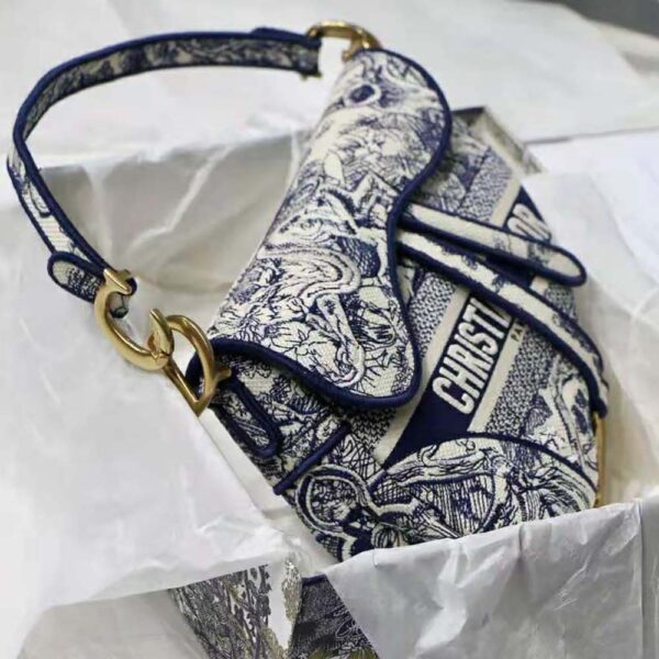 Dior Women Saddle Bag Blue Toile de Jouy Embroidery (4)