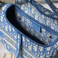 Dior Women Saddle Bag Cornflower Blue Dior Oblique Embroidery (1)