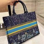 Dior Women Small Dior Book Tote Blue Dior Constellation Embroidery - Bild 5