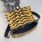 Fendi Women Baguette Bag from the Spring Festival Capsule Collection - Imagen 6