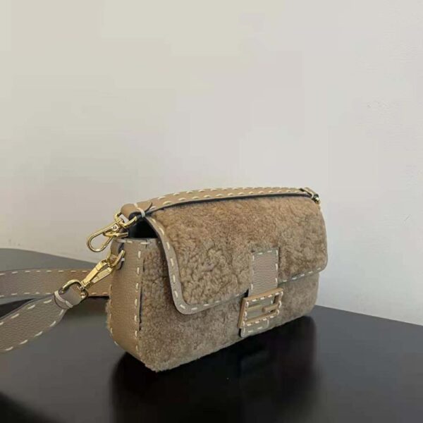 Fendi Women Baguette Beige Sheepskin Bag (3)