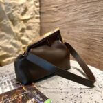 Fendi Women First Medium Nappa Leather Bag-Maroon - Imagen 2