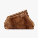 Petit sac Fendi en vison marron pour femme