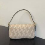 Fendi Women Medium Baguette 1997 Beige FF Wool Bag - immagine 3