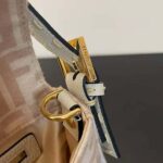 Fendi Women Medium Baguette 1997 Beige FF Wool Bag - immagine 9