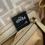 Fendi Women Medium Baguette 1997 Beige FF Wool Bag - immagine 8