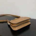Fendi Women Touch Leather Bag with A Metal FF Clasp-Brown - immagine 4
