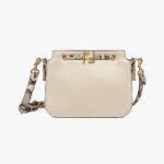 Borsa Fendi Touch da donna in pelle bianca con chiusura FF in metallo