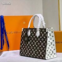 Louis Vuitton LV Women OnTheGo MM Tote Bag Green Printed Embossed Grained Cowhide (1)