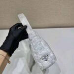 Prada Women Re-Edition 2000 Terry Mini-Bag-White - Bild 7