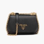 Sac à bandoulière Prada en cuir Saffiano pour femme - Noir