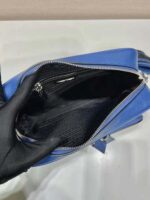 Prada Women Saffiano Leather Shoulder Bag With Iconic Prada Material-Navy - Imagen 9