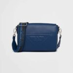 Borsa a tracolla Prada da donna in pelle Saffiano con elegante motivo blu navy