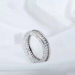 Bvlgari Women B.zero1 One-Band Ring in 18 KT White Gold Set with Pave Diamonds on the Spiral - Bild 2