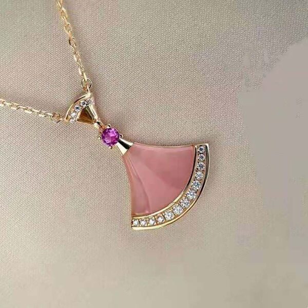 Bvlgari Women Divas Dream Necklace in 18 KT Rose Gold (3)