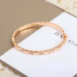 Bvlgari Women Serpenti Viper 18 KT Rose Gold Bracelet Set with Demi Pave Diamonds - Imagen 4