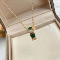 Bvlgari Women Serpenti Viper 18 KT Rose Gold Necklace Set with Malachite Elements (1)