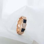 Bvlgari Women Serpenti Viper Band Ring in 18 KT Rose Gold-Black - Imagen 3