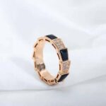 Bvlgari Women Serpenti Viper Band Ring in 18 KT Rose Gold-Black - Imagen 4