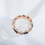 Bvlgari Women Serpenti Viper Band Ring in 18 KT Rose Gold-Black - Imagen 7