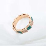 Bvlgari Women Serpenti Viper Band Ring in 18 KT Rose Gold-Green – Bild 4
