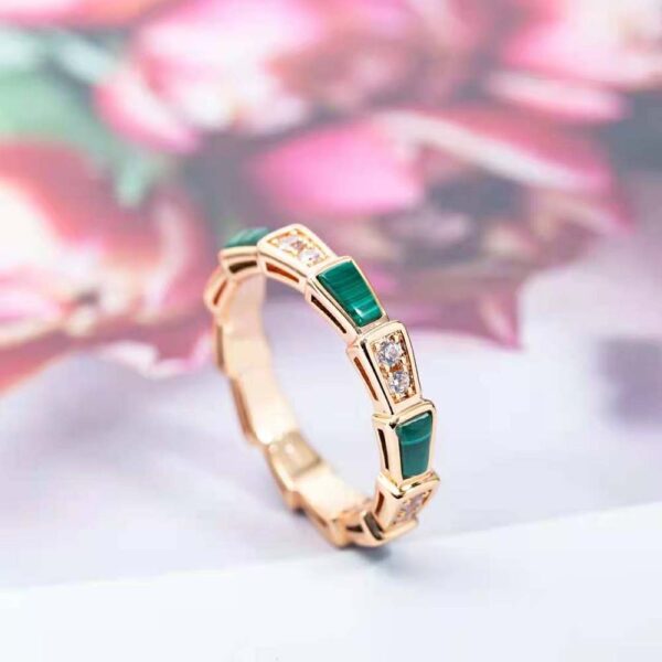 Bvlgari Women Use of Unconventional Materials Serpenti Viper Ring-green (5)