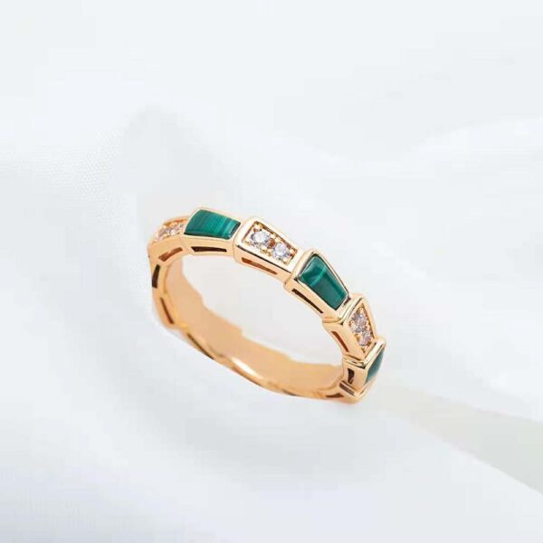 Bvlgari Women Use of Unconventional Materials Serpenti Viper Ring-green (7)