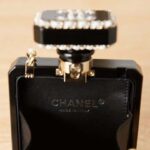 Chanel CC Women Evening Bag Lambskin Plexi Gold-Tone Metal Black White – Image 9