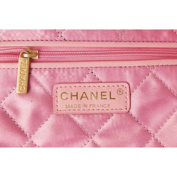 Chanel Women 22 Small Handbag Shiny Calfskin Gold-Tone Metal Coral Pink (5)