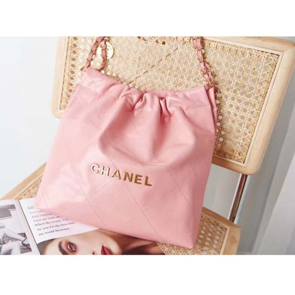 Chanel Women 22 Small Handbag Shiny Calfskin Gold-Tone Metal Coral Pink (8)