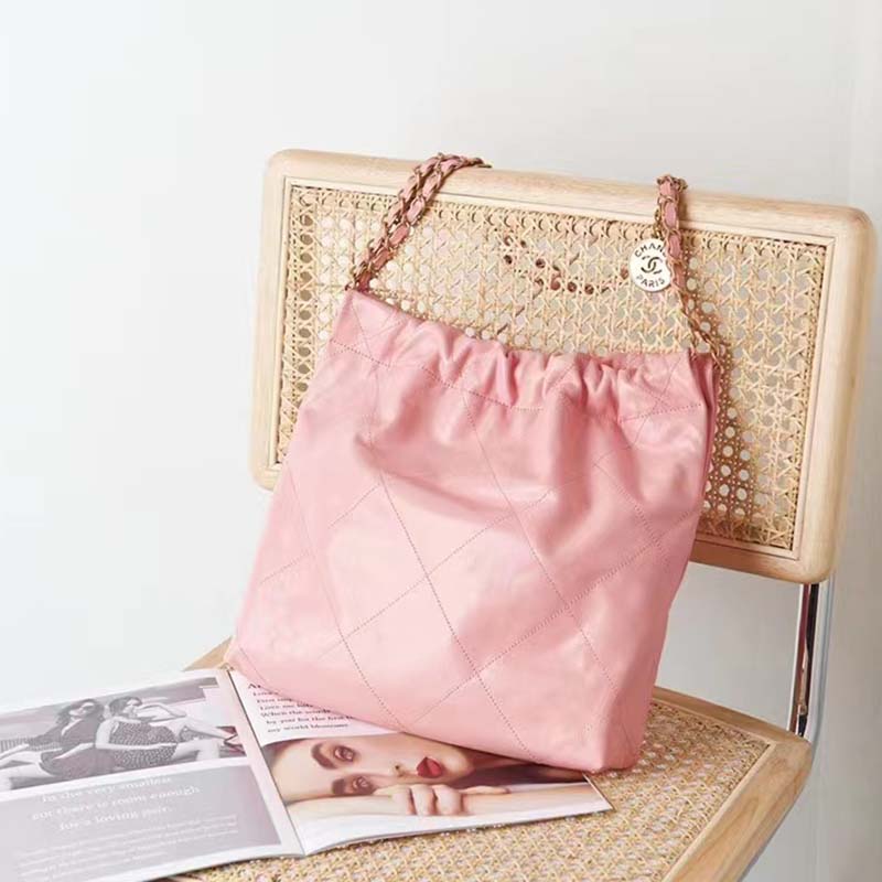 Small classic handbag, Grained shiny calfskin & gold-tone metal, coral pink  — Fashion