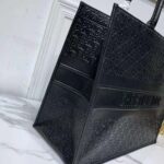 Dior Book Tote Black Dior Oblique Embossed Calfskin - Imagen 6