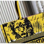 Dior Unisex CD Large Book Tote Yellow Pink D-Jungle Pop Embroidery - Imagen 9