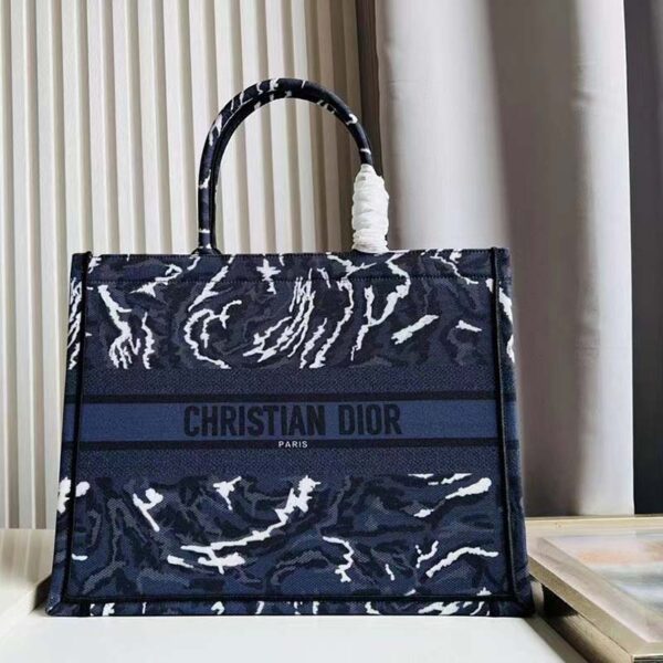 Dior Unisex CD Large Dior Book Tote Blue Dior Roses Embroidery (5)