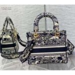 Dior Women Medium Lady D-Lite Bag Navy Blue Toile de Jouy Stripes Embroidery – Bild 4