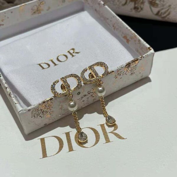 Dior Women Petit CD Earrings Gold-Finish Metal with White Resin Pearls (3)
