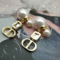 Dior Women Petit Cd Earrings Gold-Finish Metal with White Resin Pearls (1)