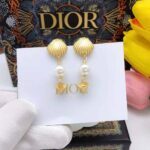 Dior Women Sea Garden Earrings Gold-Finish Metal and White Resin Pearls - Imagen 2
